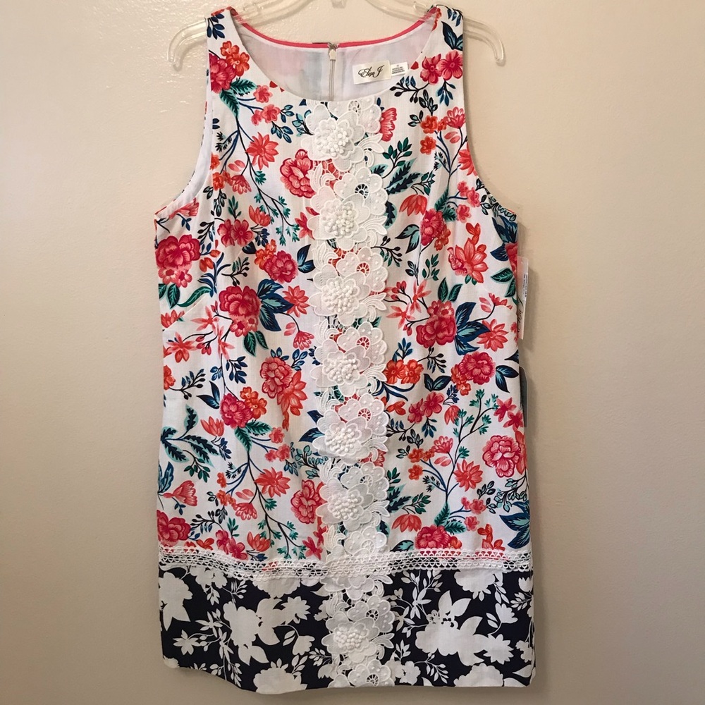 NEW Eliza J Embroidered Floral Dress Size 18